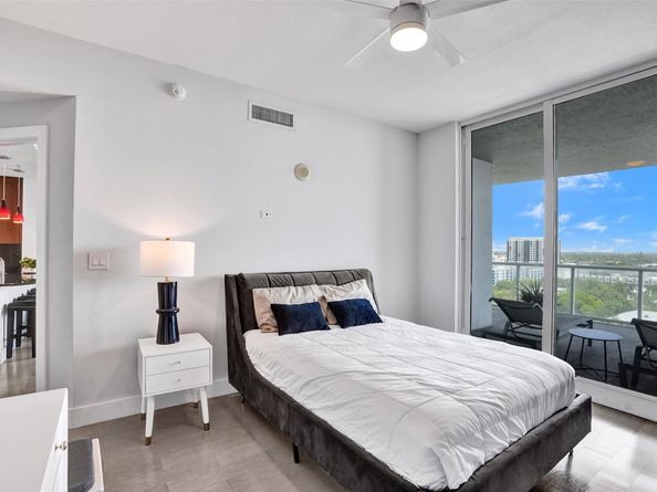 315 NE 3rd Ave 1209, Fort Lauderdale FL 33301