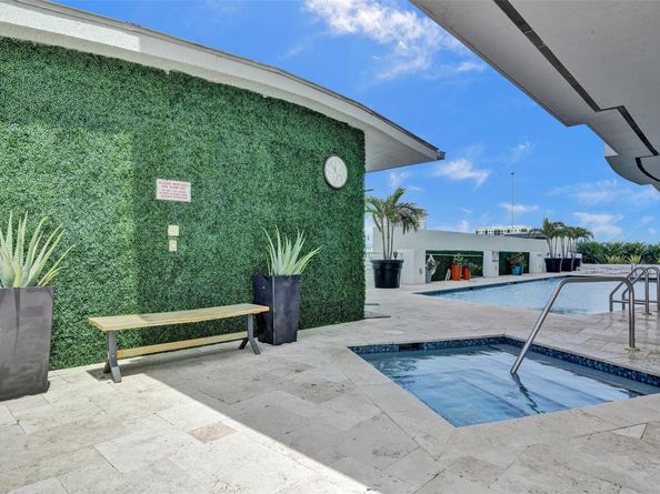 315 NE 3rd Ave 1209, Fort Lauderdale FL 33301