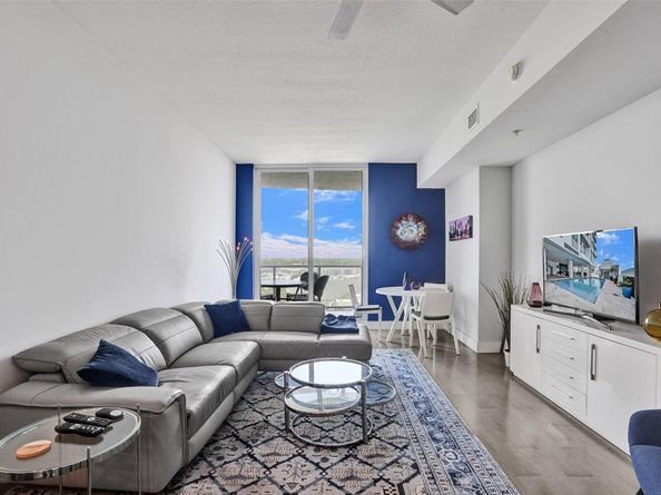 315 NE 3rd Ave 1209, Fort Lauderdale FL 33301