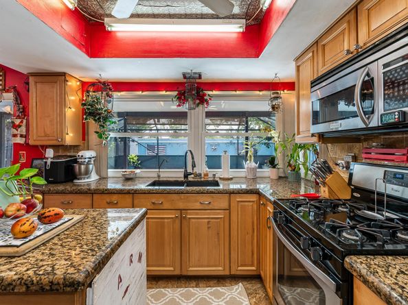 2550 NW 89th Avenue, Sunrise FL 33322