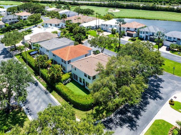 5850 NW 42nd Terrace, Boca Raton FL 33496