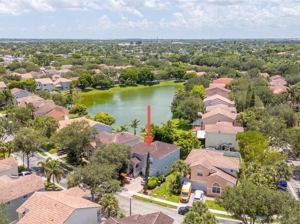 1970 NW 74th Way, Pembroke Pines FL 33024