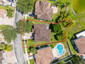 1970 NW 74th Way, Pembroke Pines FL 33024