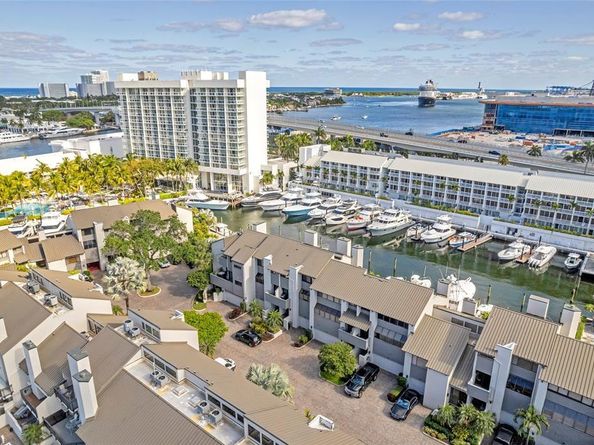 17 Port Side Dr 17A, Fort Lauderdale FL 33316