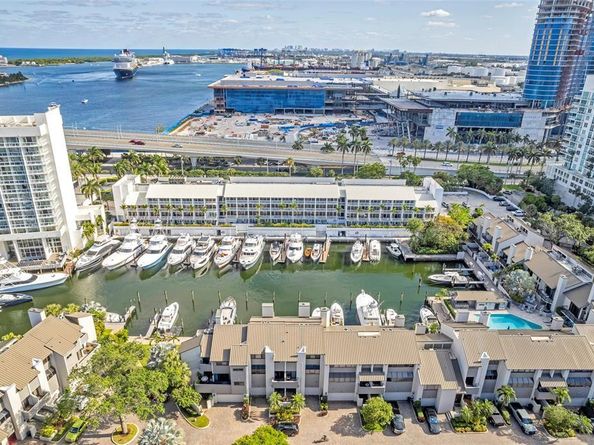 17 Port Side Dr 17A, Fort Lauderdale FL 33316