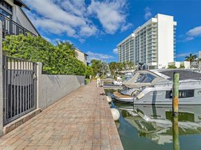 17 Port Side Dr 17A, Fort Lauderdale FL 33316