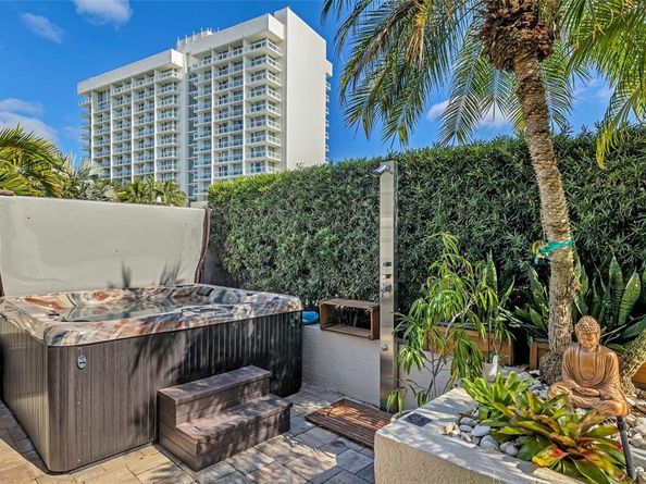 17 Port Side Dr 17A, Fort Lauderdale FL 33316
