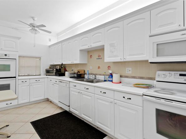 2970 NE 16th Avenue 314, Oakland Park FL 33334