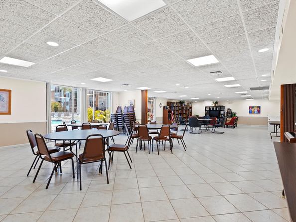 2970 NE 16th Avenue 314, Oakland Park FL 33334