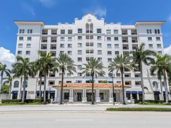 233 S Federal Highway