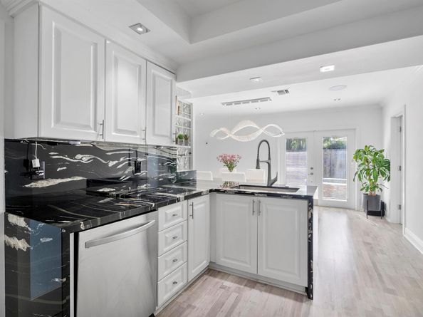 5280 NE 19th Avenue, Fort Lauderdale FL 33308