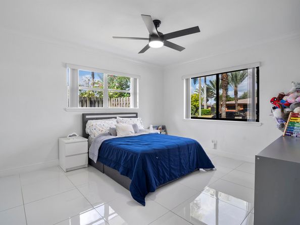 5280 NE 19th Avenue, Fort Lauderdale FL 33308