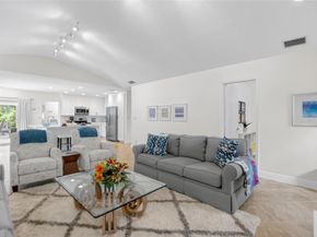 250 WOODLAKE Lane, Deerfield Beach FL 33442