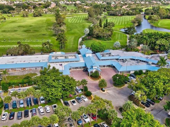 250 WOODLAKE Lane, Deerfield Beach FL 33442