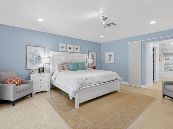 250 WOODLAKE Lane, Deerfield Beach FL 33442
