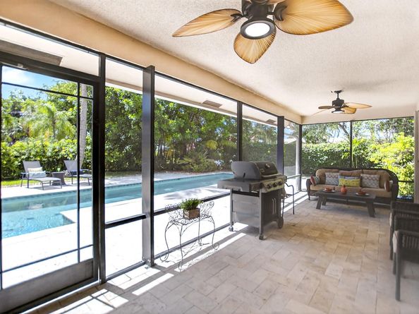 250 WOODLAKE Lane, Deerfield Beach FL 33442