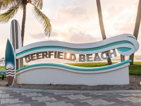 250 WOODLAKE Lane, Deerfield Beach FL 33442
