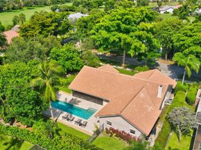 250 WOODLAKE Lane, Deerfield Beach FL 33442