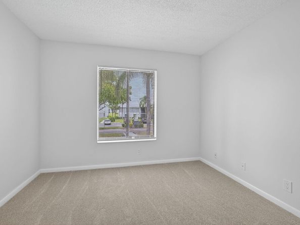 1104 Green Pine Boulevard D2, West Palm Beach FL 33409