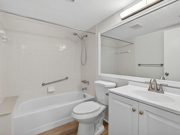 1104 Green Pine Boulevard D2, West Palm Beach FL 33409