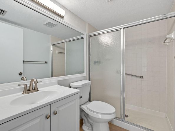 1104 Green Pine Boulevard D2, West Palm Beach FL 33409