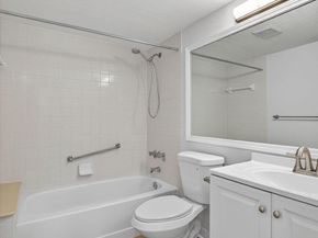 1104 Green Pine Boulevard D2, West Palm Beach FL 33409