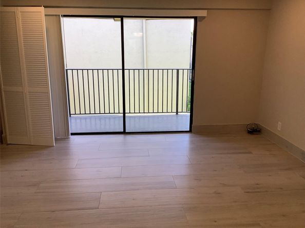 65 Deer Creek Rd 102, Deerfield Beach FL 33442