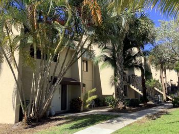 65 Deer Creek Rd