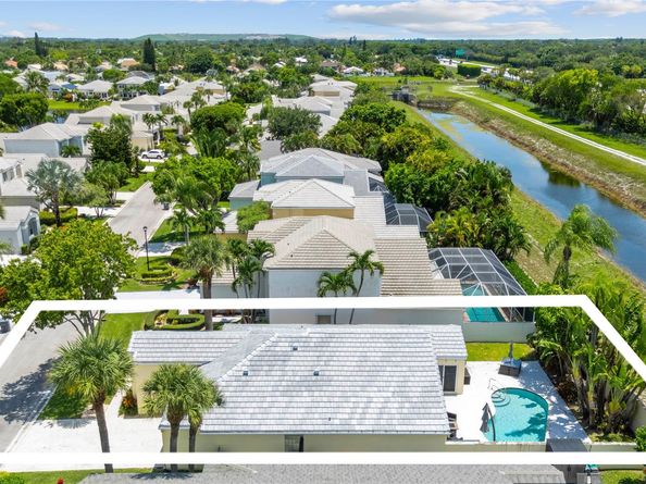 7904 Travlers Tree Dr, Boca Raton FL 33433