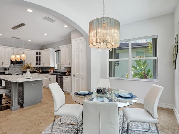 8050 NW 126th Ter, Parkland FL 33076
