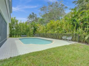 8050 NW 126th Ter, Parkland FL 33076