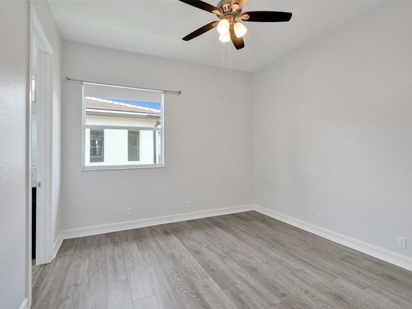 8050 NW 126th Ter, Parkland FL 33076