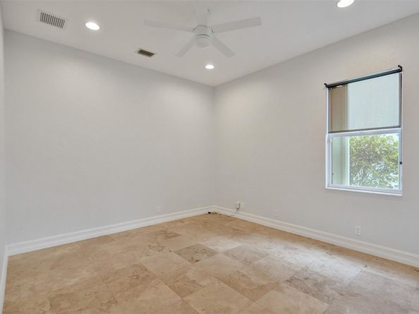 8050 NW 126th Ter, Parkland FL 33076