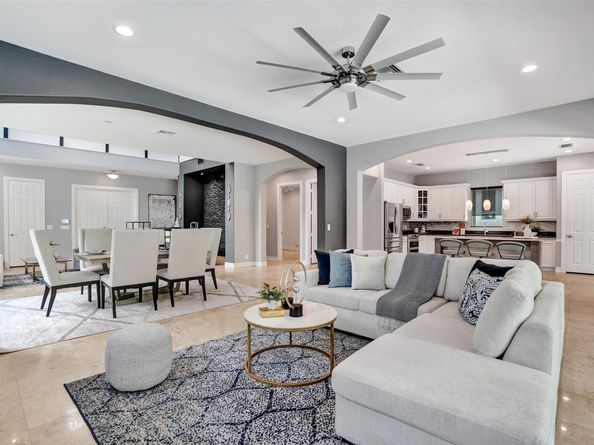 8050 NW 126th Ter, Parkland FL 33076