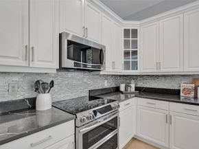 8050 NW 126th Ter, Parkland FL 33076
