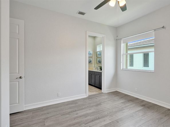 8050 NW 126th Ter, Parkland FL 33076