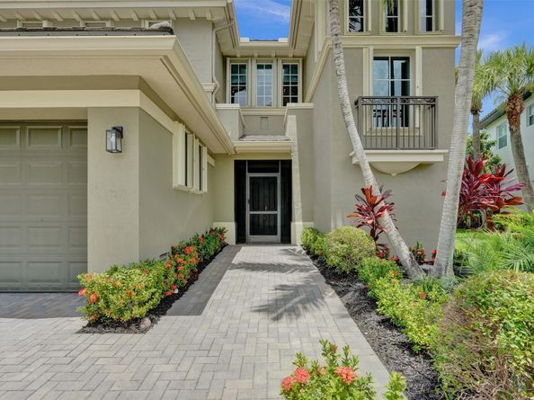 8050 NW 126th Ter, Parkland FL 33076
