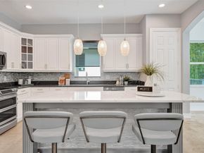 8050 NW 126th Ter, Parkland FL 33076