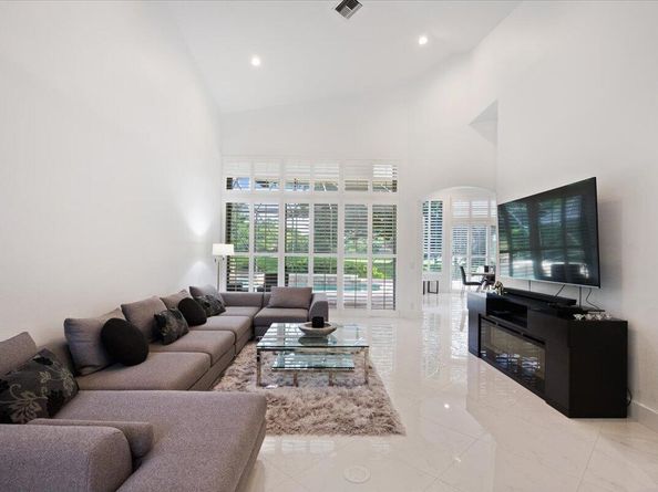 2514 Players Court, Wellington FL 33414