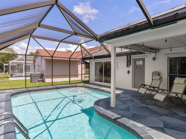 9910 NW 53rd Ct, Coral Springs FL 33076