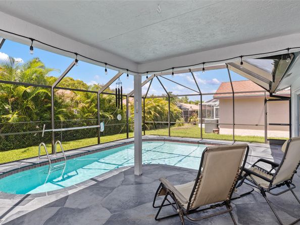 9910 NW 53rd Ct, Coral Springs FL 33076