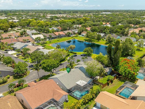 9910 NW 53rd Ct, Coral Springs FL 33076