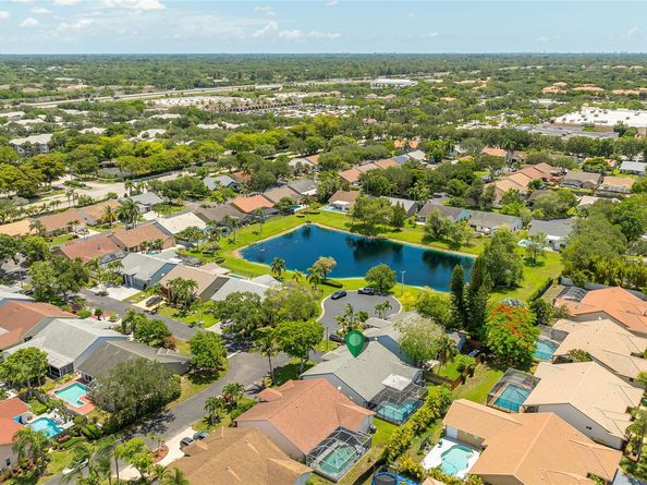 9910 NW 53rd Ct, Coral Springs FL 33076