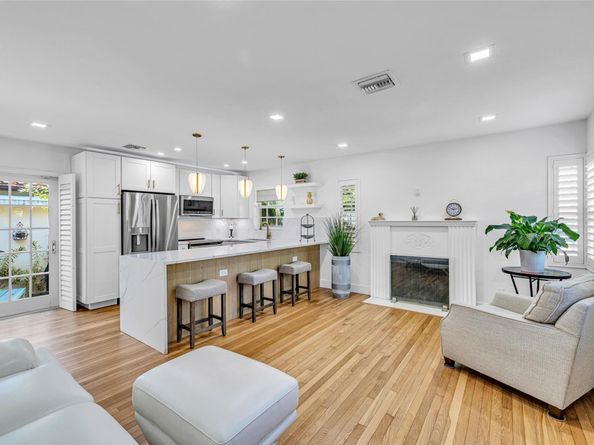 1600 NE 4th Ct, Fort Lauderdale FL 33301