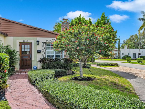 1600 NE 4th Ct, Fort Lauderdale FL 33301