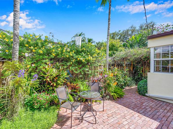 1600 NE 4th Ct, Fort Lauderdale FL 33301