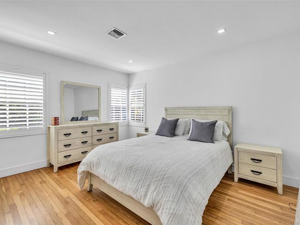 1600 NE 4th Ct, Fort Lauderdale FL 33301
