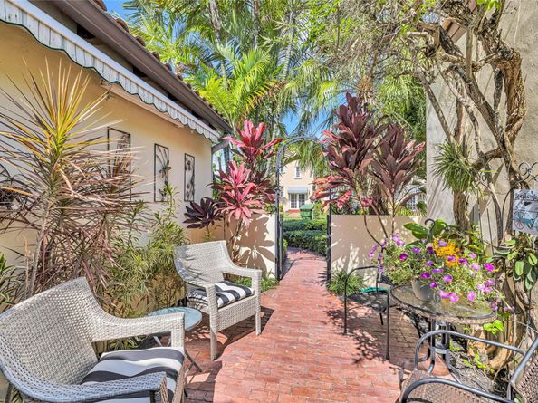 1600 NE 4th Ct, Fort Lauderdale FL 33301