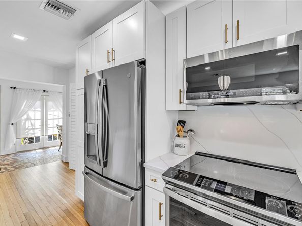1600 NE 4th Ct, Fort Lauderdale FL 33301