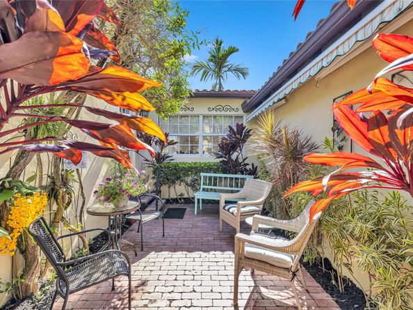1600 NE 4th Ct, Fort Lauderdale FL 33301